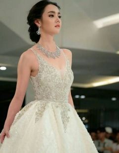 เจ้าสาวนอกสายตา