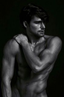 พ่ายเกมรักมาเฟียร้าย (พระเอกหื่นเซ็กส์จัด)