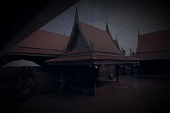 ปมปริศนาในบ้านทรงไทยของย่าทวด